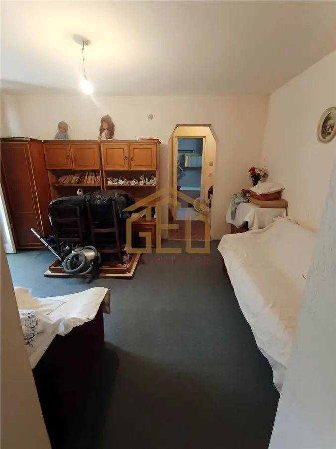 Apartament 3 camere etaj 2 in Moldova Noua - foto 4