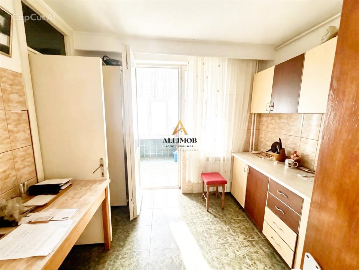 Apartament 4 camere Central Constanta | 78 mp | Etaj 1 | 2 bai | 2 balcoane - Constanta