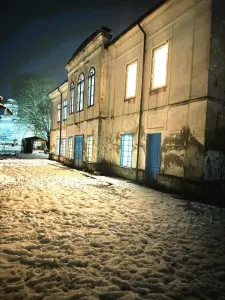 DE VANZARE CONAC  CU TEREN 8330  MP ZONA MELINESTI LA 20 KM CRAIOVA  DOLJ - foto 2