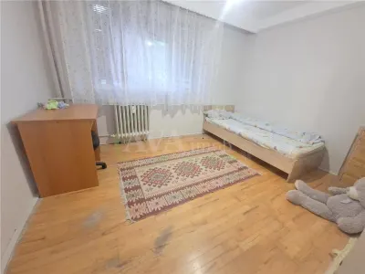 Apartament 3 decomandate, etaj 1, zona Narcisa - foto 11