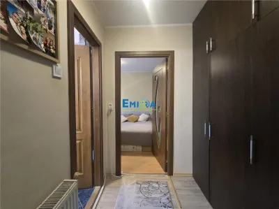De vanzare apartament 2 camere complet mobilat, str.Cornisa, zona Scolii 10 - foto 4
