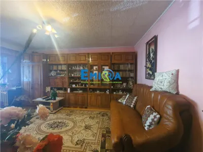Apartament 3 camere decomandate de vanzare str. Republicii parter - foto 11