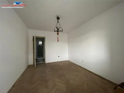 Apartament cu 2 camere de vanzare zona centrala Tulcea - foto 3