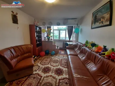 Apartament 3 camere de vanzare zona Vest Tulcea - foto 1