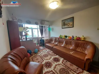 Apartament 3 camere de vanzare zona Vest Tulcea - foto 2