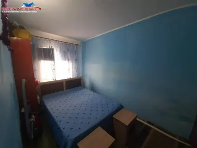 Apartament 3 camere de vanzare zona Vest Tulcea - foto 3