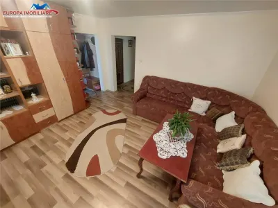 Apartament cu 3 camere  de vanzare zona centrala Tulcea - foto 3