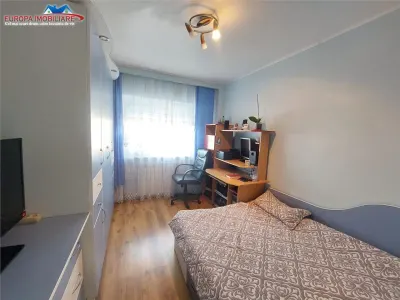 Apartament cu 3 camere  de vanzare zona centrala Tulcea - foto 5