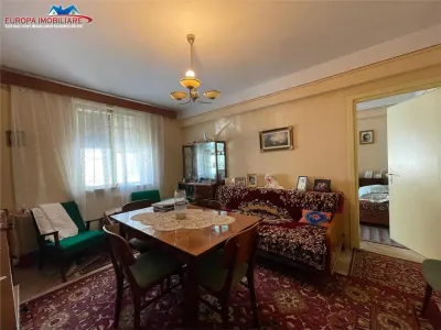 Apartament 3 camere de vanzare zona centrala Tulcea - foto 2