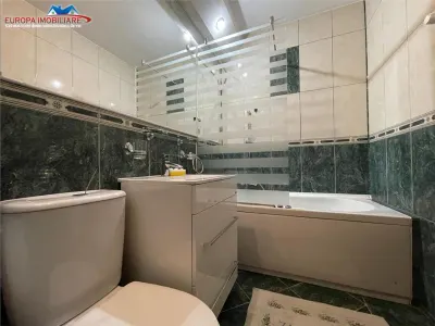 Apartament 3 camere zona centrala Tulcea - foto 17