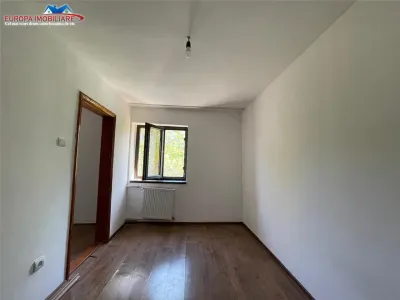 Apartament 3 camere de vanzare zona 23 August- Tulcea - foto 4
