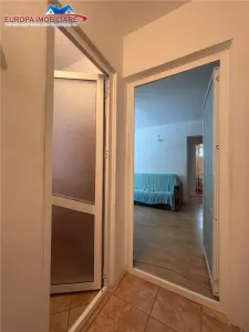 Apartament cu 2 camere de vanzare zona 23 August Tulcea - foto 5