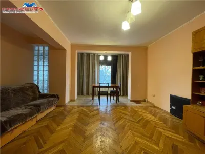 Apartament 3 camere de vanzare zona ultracentrala Tulcea - Tulcea