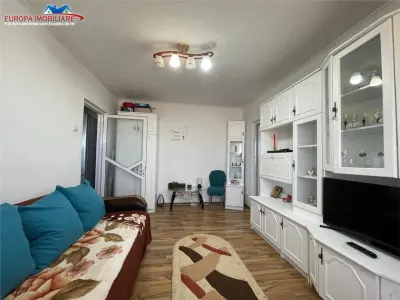 Apartament cu 2 camere de vanzare zona 23 August Tulcea - foto 2