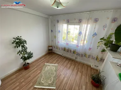 Apartament cu 2 camere de vanzare zona 23 August Tulcea - foto 5
