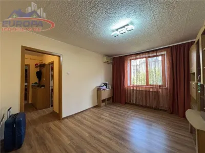 Apartament 3 camere de vanzare zona centrala Tulcea - foto 3