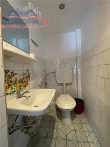 Apartament cu 4 camere de vanzare zona centrala Tulcea - foto 6