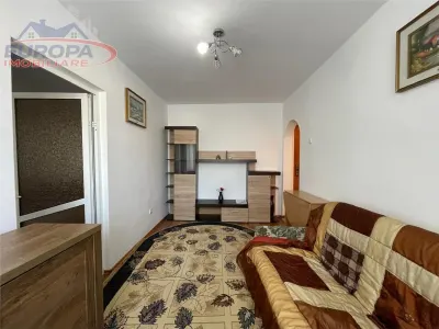 Apartament cu 3 camere modificat in 2 camere de vanzare zona 23 August-Tulcea - Tulcea