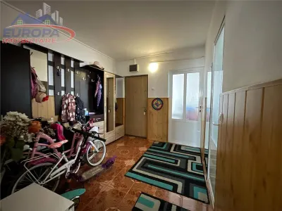 Apartament 3 camere de vanzare zona centrala Tulcea - foto 8
