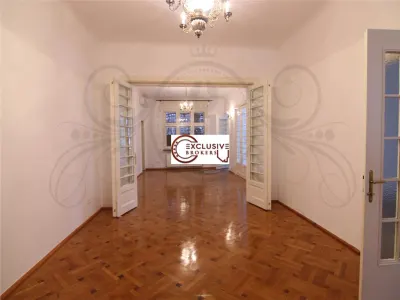 Apartament 5 camere Capitale, pozitie de exceptie!Birouri sau rezidenta! - foto 2