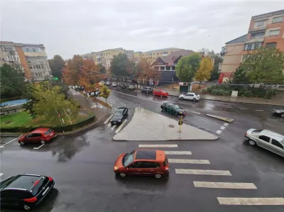 Vand apartament 3 camere amvelopat Urziceni Centru - Urziceni