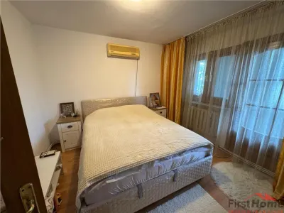 3 camere, etaj 3 cu acoperis, 2 balcoane , 2 bai, zona centrala - foto 7