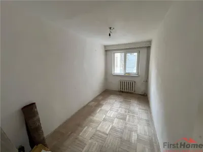 Apartament 4 camere, etaj 1/4, zona Mausoleul Eroilor - Sud - foto 6