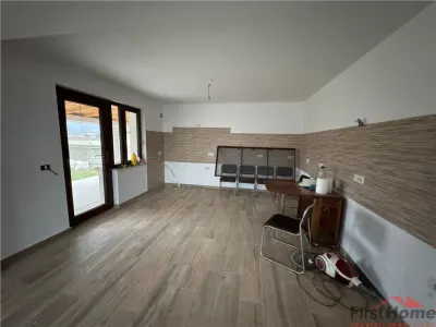 Vila deosebita Parter + Mansarda de vanzare in Odobesti - foto 10