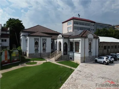 Spatiu Ultracentral 411 mp utili,S+P+1,1.500 mp teren, complet renovat - Focsani