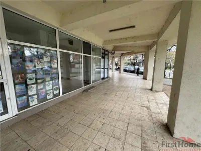 Sp comercial Teatru intersectie, zona 0, vitrina, 22 mp, pe colt - foto 3