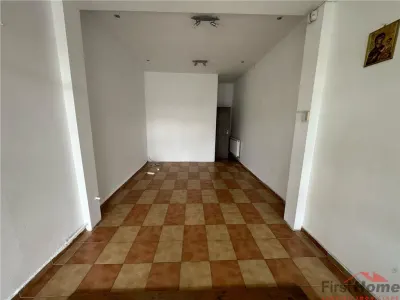 Sp comercial Teatru intersectie, zona 0, vitrina, 22 mp, pe colt - foto 4