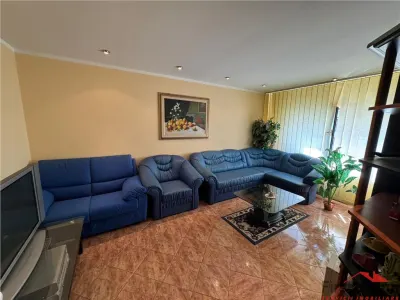 Apartament 2 camere, 54mp, etaj 4 cu acoperis - Central - - foto 4