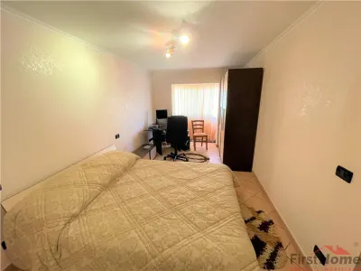 Apartament 4 camere, mobilat +utilat, CT, etaj 4, zona Primarie - foto 9
