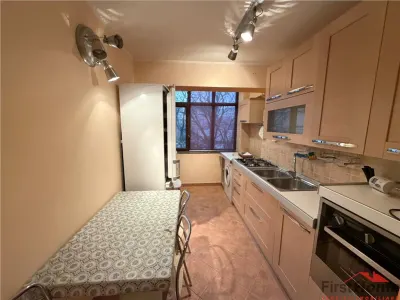 Apartament 3 camere, 54mp utili , etaj 3 , zona Centrala - Plevnei - Jandarmerie - Focsani