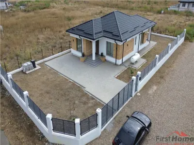 Casa de vanzare , in cartier nou Focsani Nord - Petresti - - Focsani