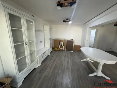 Ap 4 cam transformat in 3, et 1, renovat complet, zona Inspectoratul Scolar - foto 4