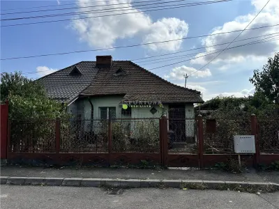 Casa de vanzare în zona linistita - foto 2