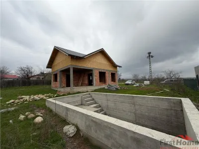 Casa la rosu din caramida de vanzare in comuna Carligele - Blidari (Carligele)