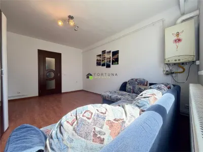 Garsoniera mica, renovata, centrala termica proprie, str. Zizinului - foto 3