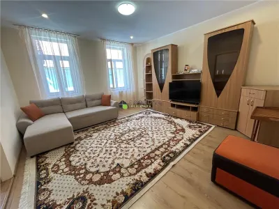 Casa cocheta, 2 camere mobilata si utilata, Centrul Istoric - Brasov
