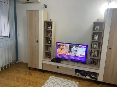 Apartament 3 camere , zona cartier Sud ,et 2/4 , decomandat , imbunatatit - foto 3