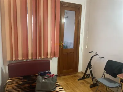 Apartament 3 camere , zona cartier Sud ,et 2/4 , decomandat , imbunatatit - foto 5