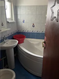 Apartament 4 camere , zona cartier Sud , et 2/4 , 56 mp - foto 5