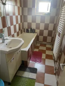 Apartament 3 camere , zona Gara- str Longinescu ,76 mp ,2 balcoane - foto 8