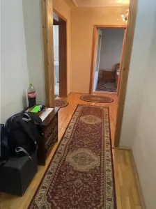Apartament 3 camere in Focsani , zona centrala, et 2/4 , decomandat , 77 mp , liber , mobilat - foto 3