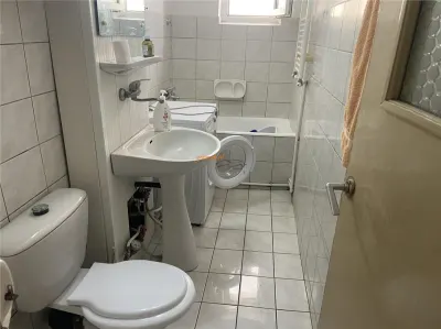 Apartament 3 camere in Focsani , zona centrala, et 2/4 , decomandat , 77 mp , liber , mobilat - foto 10