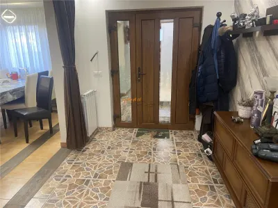 Casa de vanzate in Campineanca , parter+etaj, 360 mp utili , teren 996 mp - foto 19