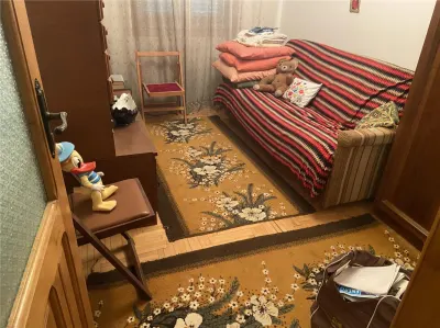 Apartament 3 camere , zona 2 Stejari , et 1/3 , 84 mp , decomandat , mobilat - foto 12