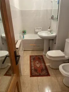 Apartament 3 camere , zona 2 Stejari , et 1/3 , 84 mp , decomandat , mobilat - foto 17