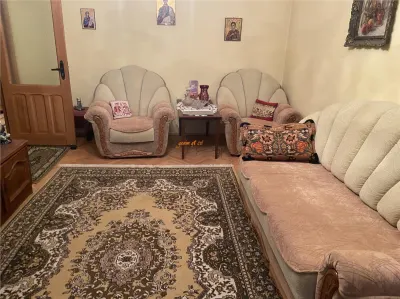 Apartament 3 camere , zona 2 Stejari , et 1/3 , 84 mp , decomandat , mobilat - foto 4